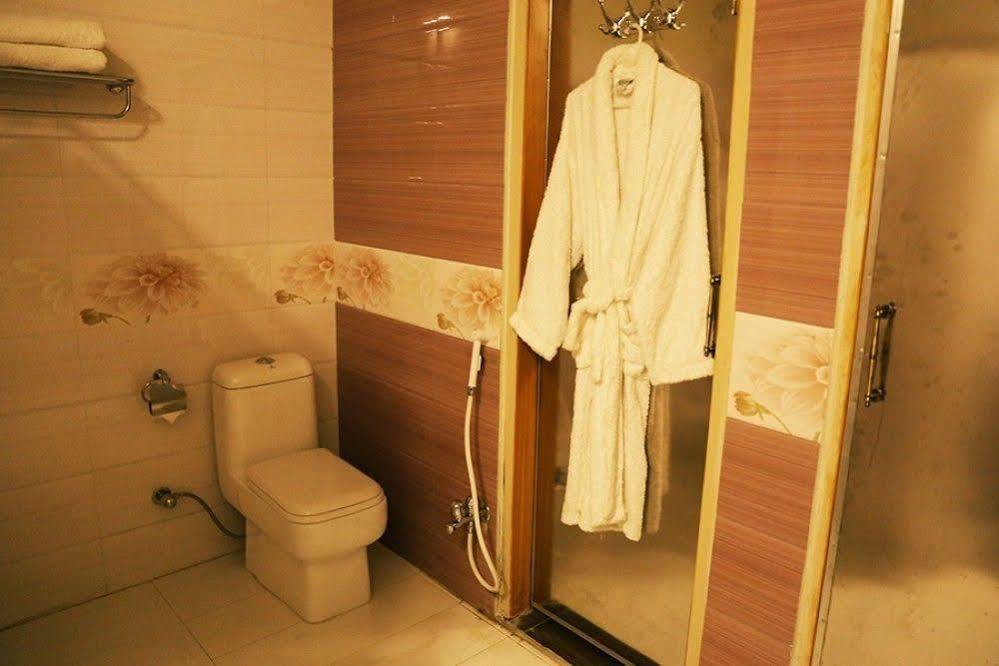 Hotel Marco Polo Лахор Экстерьер фото